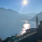 Via Castello, Como, アパート Brienno