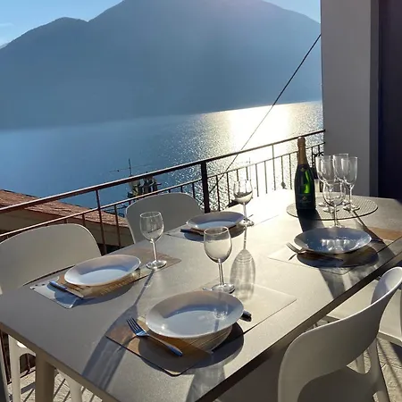 Via Castello, Como, *