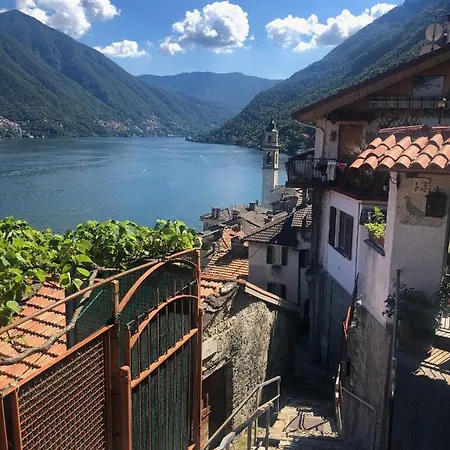 Via Castello, Como,