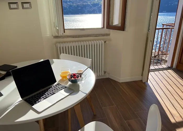 Via Castello, Como, * Brienno