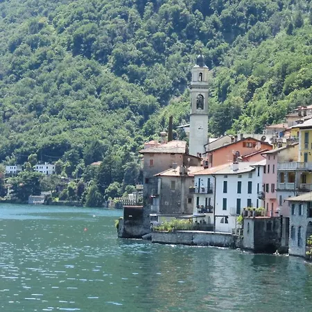 Via Castello, Como, Apartman