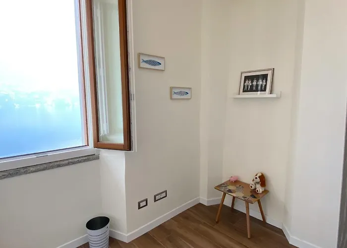 Via Castello, Como, Apartman Brienno